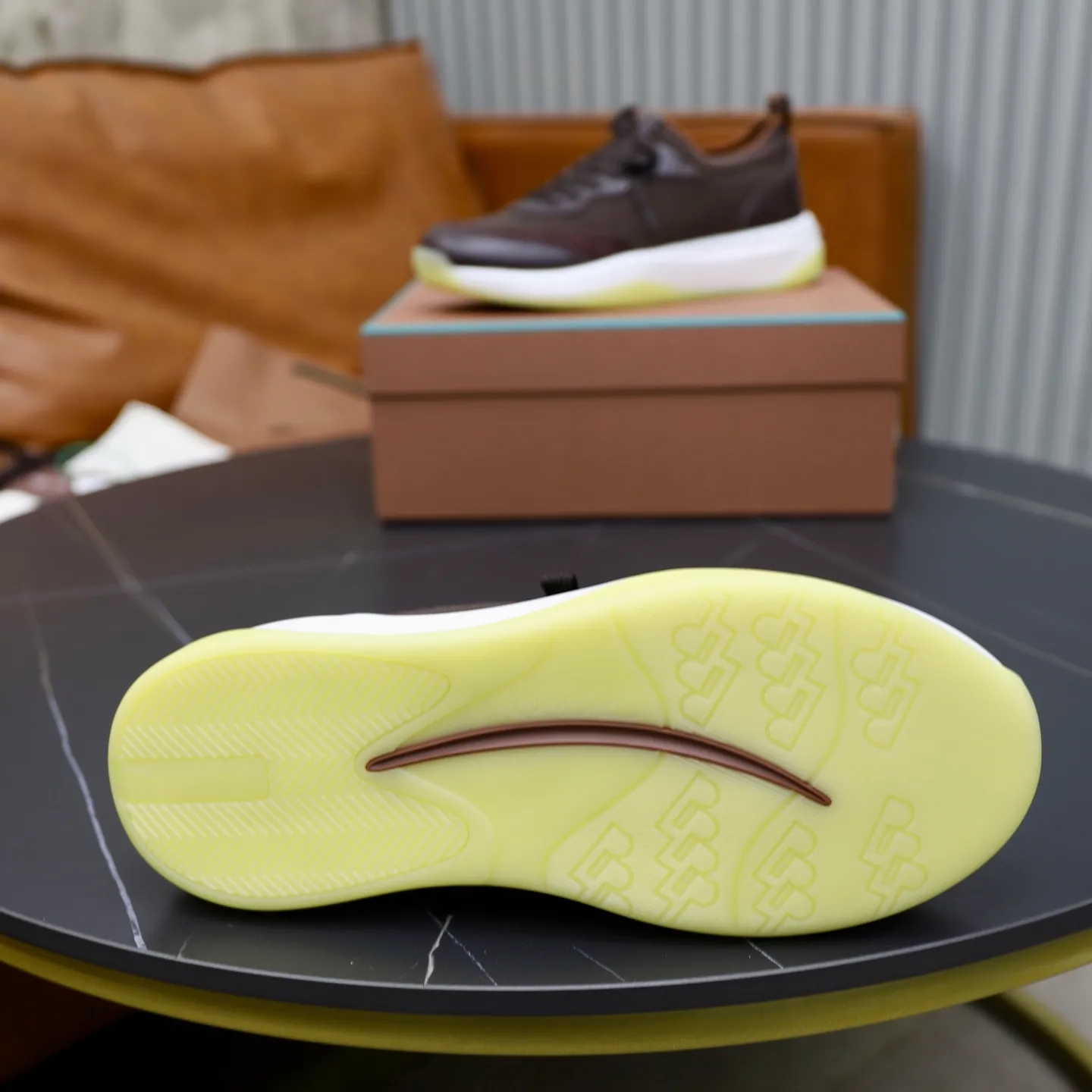 Factory price: 💰620 Loropiana LP men's shoes ♞size; 38-44 "45.46 customization" cowhide stitching and cowhide feet. It is really easy to wear, lazy, relaxed, casual, perfect comfort, and there are many color choices, and they all look good with clothes. Is it true that Loropiana can bring social value? “Loropiana is the best thing money can buy”